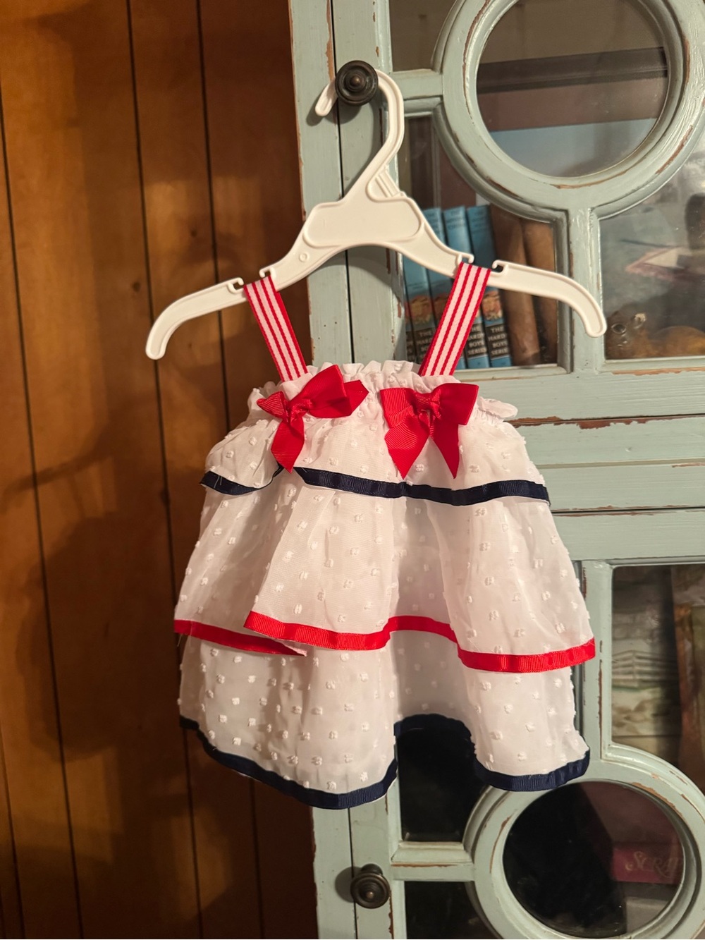 Girls White Eyelet Sundress with Red Bows and Navy Trim 12 Months C2 Blueberi